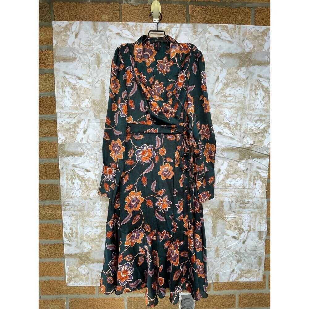 BCBGMAXAZRIA Floral Wrap Dress size medium - Picture 4 of 12
